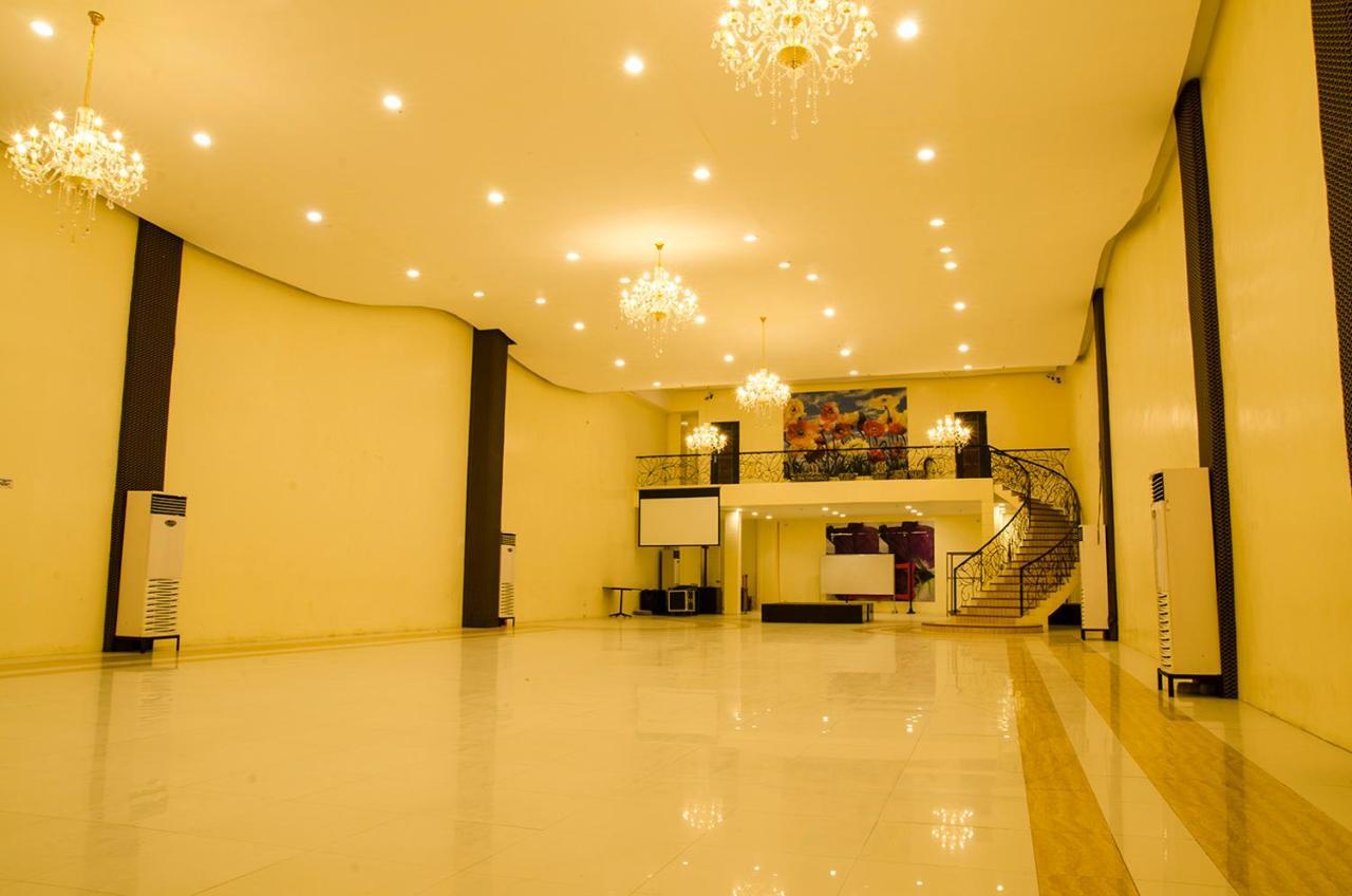 Dreamwave Hotel Ilagan Exteriör bild